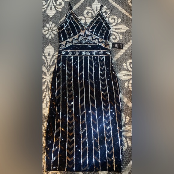 🚨NEVER WORN! | Express Sequin Dress | Size XS - Picture 3 of 11